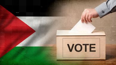 الناخبون الفلسطينيون يشاركون بأول انتخابات تشريعية منذ عقدين
