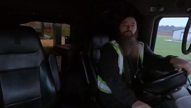 طريق مغلق بالكامل