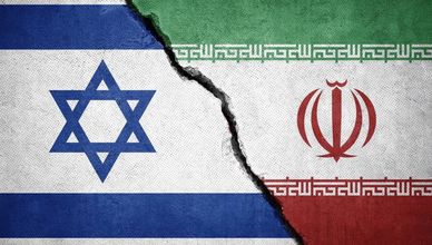إسرائيل تدرس ضرب إيران.. وترمب يؤجل قرار المواجهة