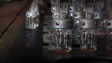 الزجاج المصري يسطع عالميا.. وأميركا أبرز مستورد