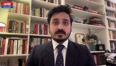 انخفاض النفط رغم المحادثات.. هل تسيطر المخاطر الجيوسياسية؟