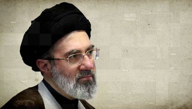 خامنئي يعيد تشكيل القيادة العسكرية.. وتصعيد ميداني جديد باليمن
