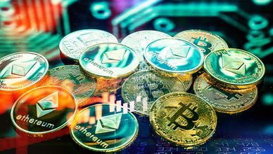 وزير الداخلية الباكستاني يزور طهران.. والعملات المشفرة تتعافى جزئيا