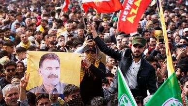 حزب العمال الكردستاني يسلم أسلحته.. وإسرائيل تعرقل السلام في غزة