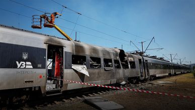 سكك الحديد الأوكرانية.. تحت الهجوم الروسي