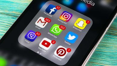 وسائل التواصل الاجتماعي.. تأثيرها على المراهقين