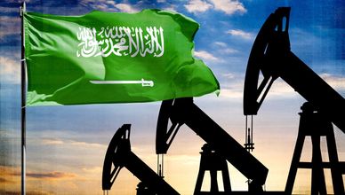مؤشر "تاسي" يتراجع لأدنى مستوياته منذ يوليو.. والسعودية تعيد توجيه النفط لموانئ الخليج