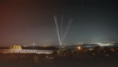 تل أبيب تشتعل.. مسيرات وصواريخ إيران تضرب العمق الإسرائيلي