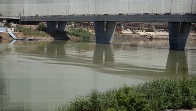 العراق يواجه تفاقم أزمة التلوث المائي في نهر دجلة