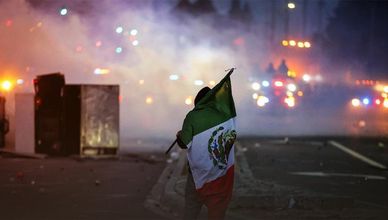احتجاجات في كاليفورنيا.. وإيران تسرع تخصيب اليورانيوم