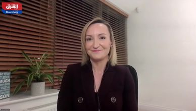 ضغوط السوق تتصاعد بين تهديدات التعريفات ومخاوف تأثير الذكاء الاصطناعي