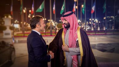 مباحثات سعودية فرنسية حول غزة.. وترمب يهاجم النفط الروسي