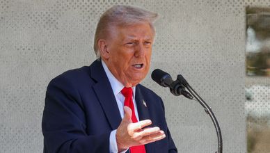 ترمب: الرسوم الجمركية سلاح للأمن القومي وأداة لتقليص ديون أميركا.
