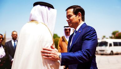 اتهامات لإيران باستهداف سفينة في هرمز.. وترقب لمفاوضات لبنان