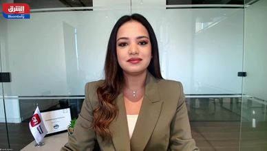 الدولار يبتلع سيولة الملاذات مؤقتًا.. والذهب تحت ضغط