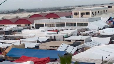 الإغاثة أولوية في غزة.. وممر إنساني ممدد في سوريا