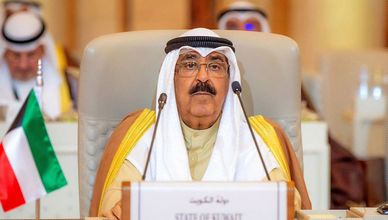 أمير الكويت: سيادة الوطن خط أحمر ولن نسمح بالمساس بأمنه