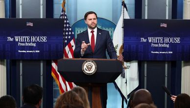 نائب الرئيس الأميركي: نعمل على توفير سلاسل إمداد مستدامة لأميركا وحلفائها