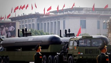 أوراق ضغط روسية بلقاء مشروط.. واستعراض نووي صيني يثير قلق الغرب