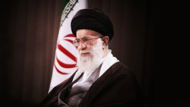 مرشد إيران يرفض مقترح واشنطن.. ومحادثات بلا سلام بين ترمب وبوتين