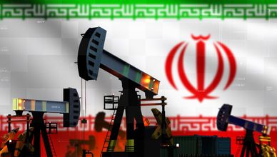 الحرب الإيرانية تهز الأسواق.. النفط يصعد والأسواق الخليجية متباينة