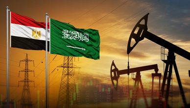 السعودية ومصر تستكملان الربط الكهربائي.. وإمدادات نفط المنطقة تتعافى