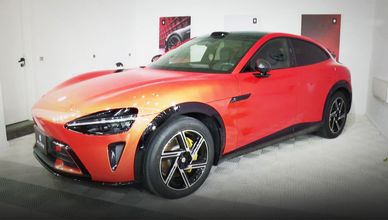 بين السعر والشحن.. معركة انتشار السيارات الكهربائية في مصر