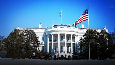 واشنطن تطوي صفحة الإغلاق الجزئي باتفاق تمويل حكومي