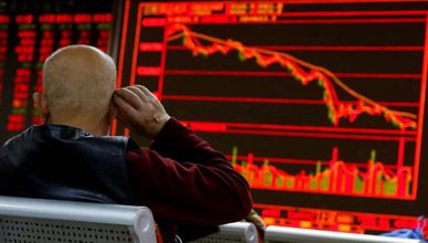 الصين.. "الشعب" يراقب اليوان وينتظر خفض "فائدة" أوروبا وأميركا