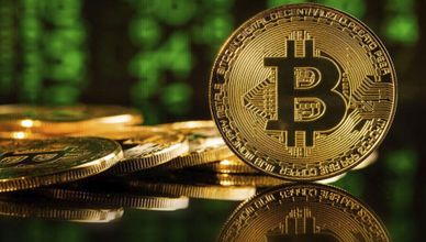صناديق المؤشرات تُعيد البريق لـ"بتكوين".. واستثمارات رأس المال الجريء تتراجع