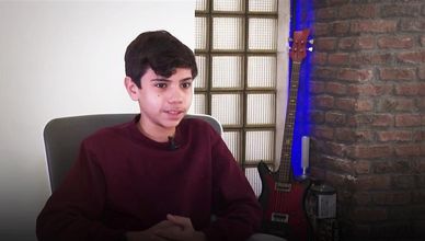 من عمر 10 سنوات.. حمزة رامي يصنع موسيقاه بأسلوب فريد