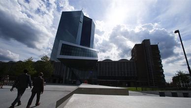 المركزي الأوروبي يقرر رفع سعر الفائدة بربع نقطة أساس