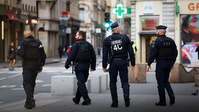 فرنسا تستعد لاحتجاجات جديدة.. وتشديدات أمنية واسعة في باريس