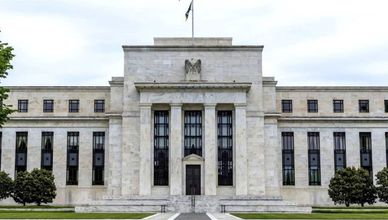 قرار الفيدرالي ينعكس على أسعار الذهب