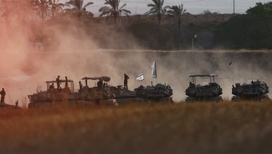 إسرائيل تواصل التصعيد في غزة.. وسوريا تشكل هيئة لـ"العدالة الانتقالية"