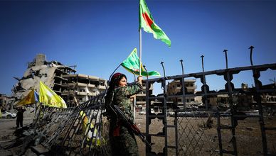 قوات سوريا الديمقراطية.. تركيبة عسكرية متعددة المكونات