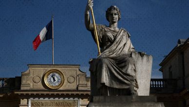 الشلل السياسي في فرنسا.. ما تأثيره على الاستقرار المالي؟
