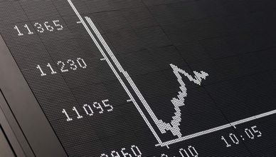 منظمة التعاون والتنمية ترفع توقعاتها لنمو الاقتصاد العالمي لهذا العام
