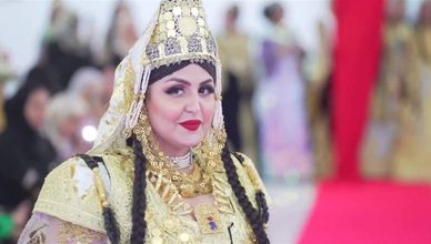 صنهاجي منيرة.. ماشطة جزائرية