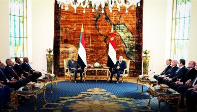 مصر تعلن "خطوطها الحمراء" بالسودان. وترقب لـ"مرحلة جديدة" من اتفاق غزة