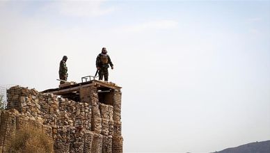 قصف باكستاني على مدن أفغانية.. وواشنطن تحذر دمشق من أنظمة الاتصالات الصينية