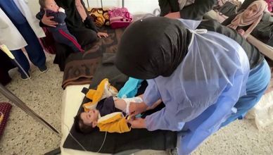 الجوع يحصد حياة الأطفال في قطاع غزة ويطارد الآخرين