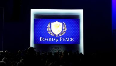 "مجلس السلام" يتوسع.. والسعودية تخفف أزمة المياه بتعز