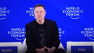 ماسك في "دافوس": التكنولوجيا طريق لتعظيم الوعي الإنساني