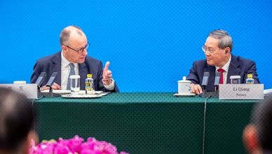 المستشار الألماني في الصين.. والأسواق تترقب نتائج "إنفيديا"