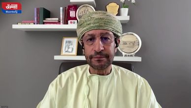 النفط يتلقى إشارات متضاربة.. بين تخمة المعروض وتباطؤ الاستهلاك