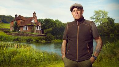 فيني جونز.. الوجه الآخر