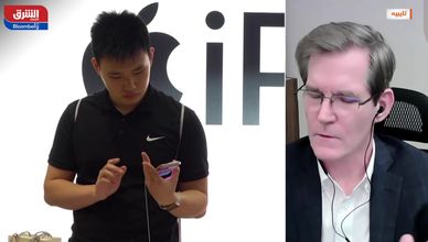 كيف تواجه أبل تحديات الذكاء الاصطناعي وسط هجرة الكفاءات؟