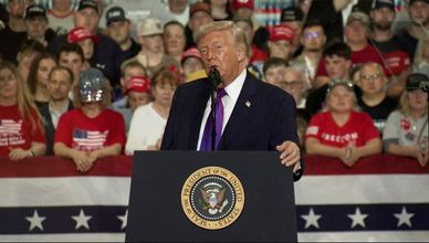 ترمب: خفض الضرائب القياسي يدعم العمال والشركات الأميركية