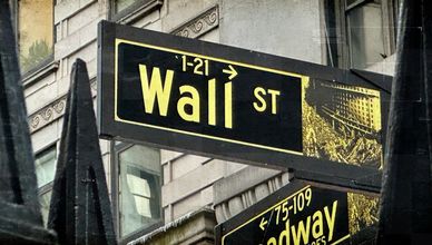 وول ستريت تترقب نتائج المفاوضات وسط رهانات على السيولة